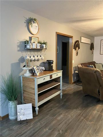 708 E Grand Avenue, Lacygne, KS 66040