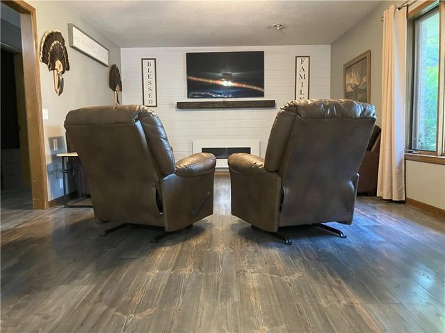 708 E Grand Avenue, Lacygne, KS 66040