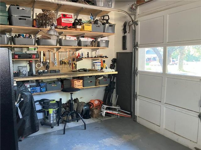 708 E Grand Avenue, Lacygne, KS 66040