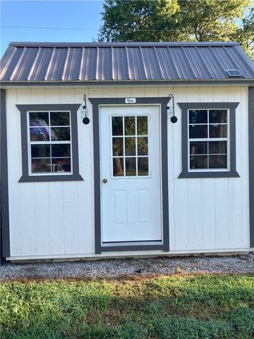 708 E Grand Avenue, Lacygne, KS 66040