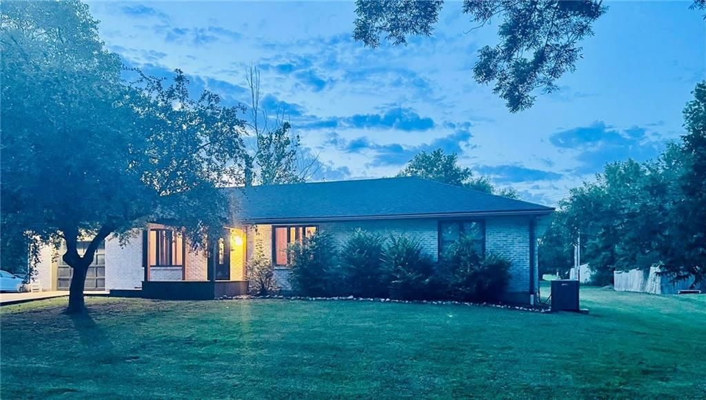 708 E Grand Avenue, Lacygne, KS 66040