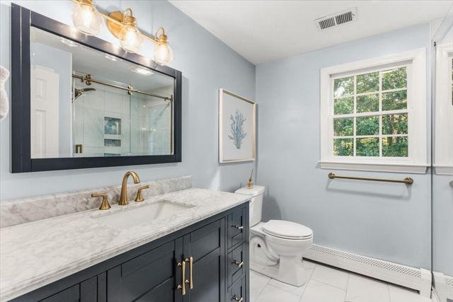 100 Litchfield Ln, Hanson, MA 02341