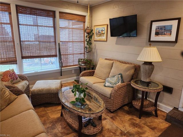 916 Virginia AVE, Virginia Beach, VA 23451