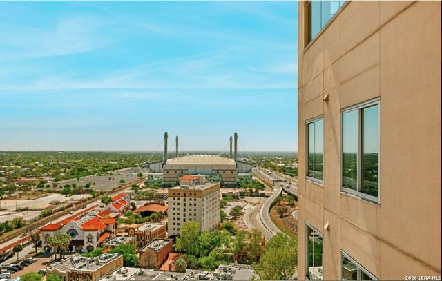 215 Center St Apt 1805, San Antonio, TX 78202