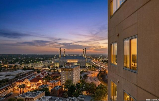 215 Center St Apt 1805, San Antonio, TX 78202