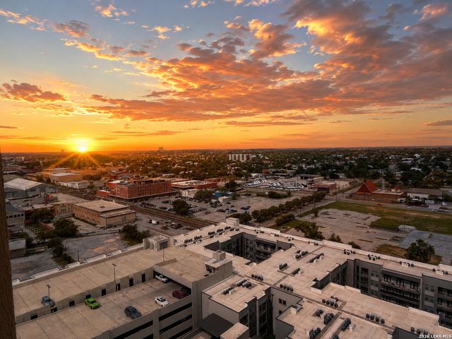 215 Center St Apt 1805, San Antonio, TX 78202