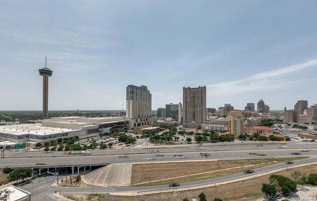 215 Center St Apt 1805, San Antonio, TX 78202