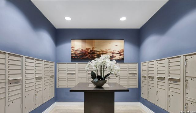 215 Center St Apt 1805, San Antonio, TX 78202