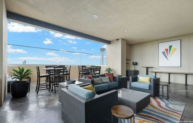 215 Center St Apt 1805, San Antonio, TX 78202