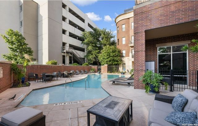 215 Center St Apt 1805, San Antonio, TX 78202