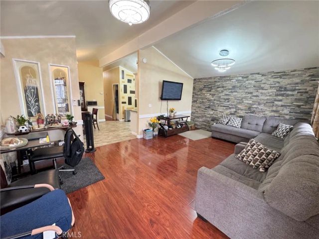 21210 E Arrow 120, Covina, CA 91724