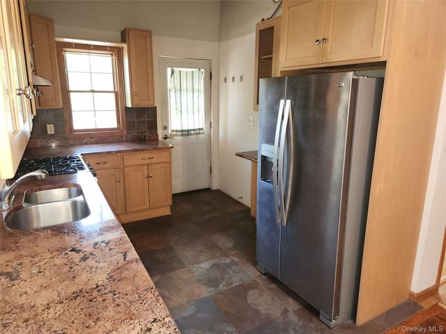 839 Fullerton Avenue, Uniondale, NY 11553
