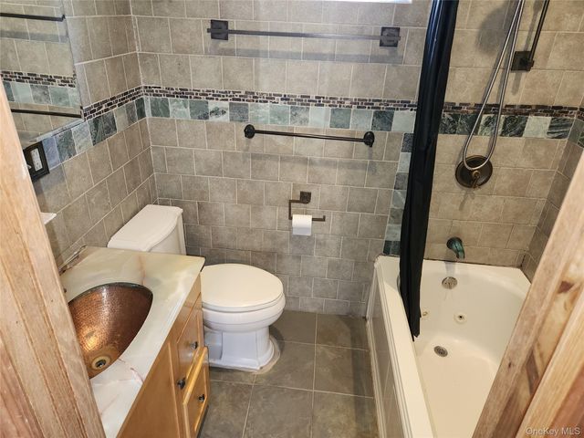 839 Fullerton Avenue, Uniondale, NY 11553