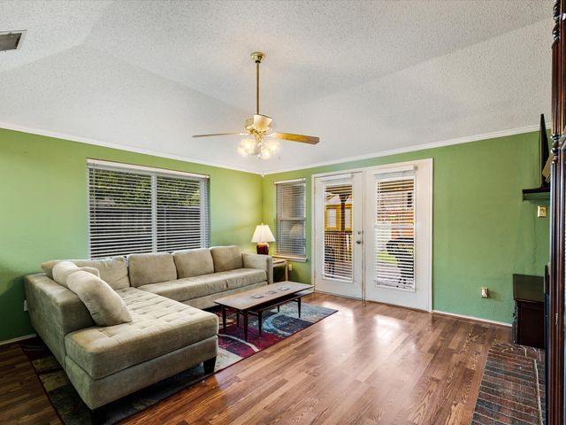 2104 Homestead Drive, Mesquite, TX 75181