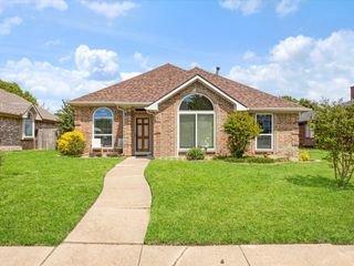 2104 Homestead Drive, Mesquite, TX 75181