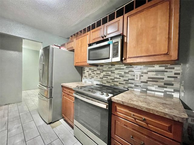 2214 Rhyme Court Road, Houston, TX 77067