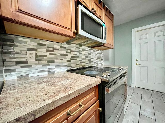 2214 Rhyme Court Road, Houston, TX 77067