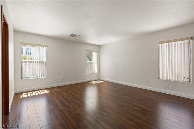5009 Lone Wolf Avenue, Las Vegas, NV 89131