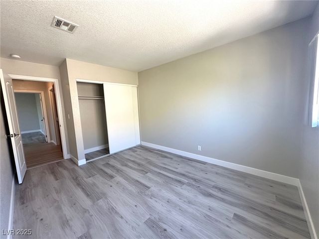1814 DECATUR Boulevard 203, Las Vegas, NV 89108
