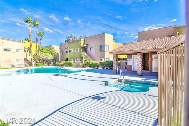 1814 DECATUR Boulevard 203, Las Vegas, NV 89108