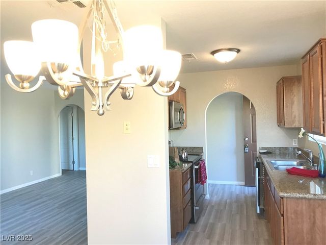 1814 DECATUR Boulevard 203, Las Vegas, NV 89108