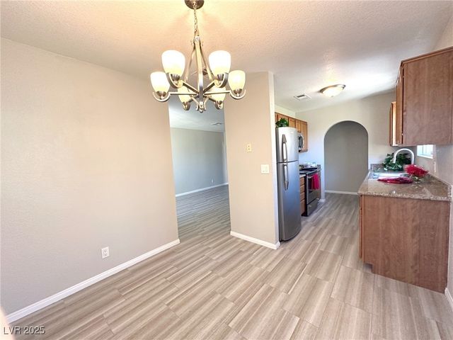 1814 DECATUR Boulevard 203, Las Vegas, NV 89108