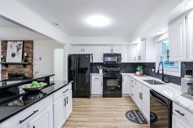 512 Lexington Boulevard, Carmel, IN 46032