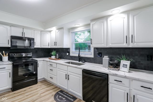512 Lexington Boulevard, Carmel, IN 46032