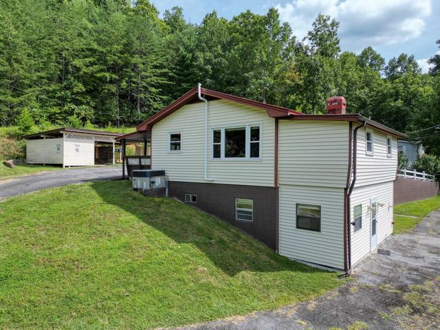 733 Jones Street, Blairsville, GA 30512