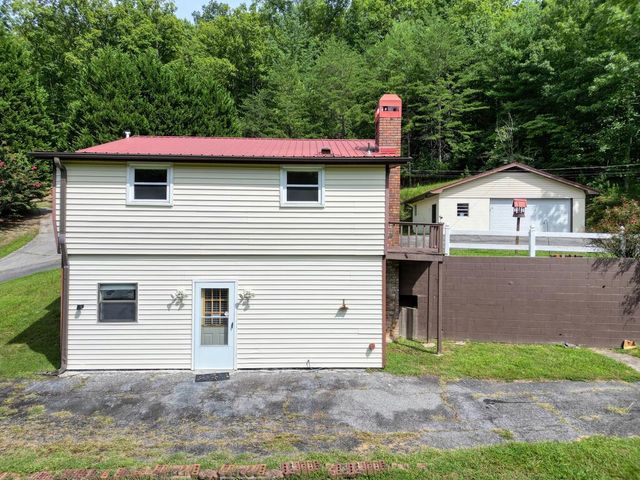 733 Jones Street, Blairsville, GA 30512