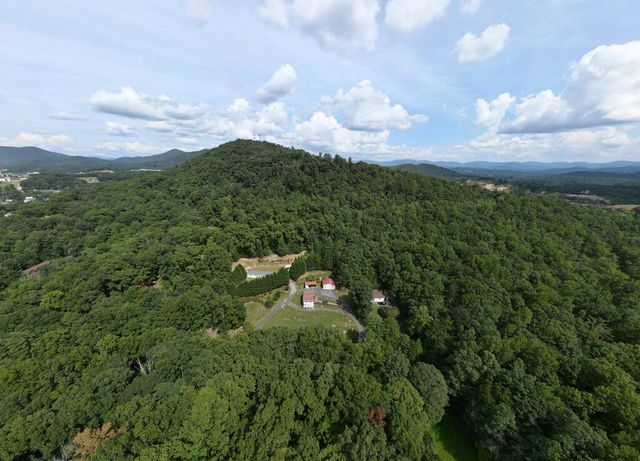 733 Jones Street, Blairsville, GA 30512