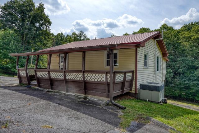 733 Jones Street, Blairsville, GA 30512