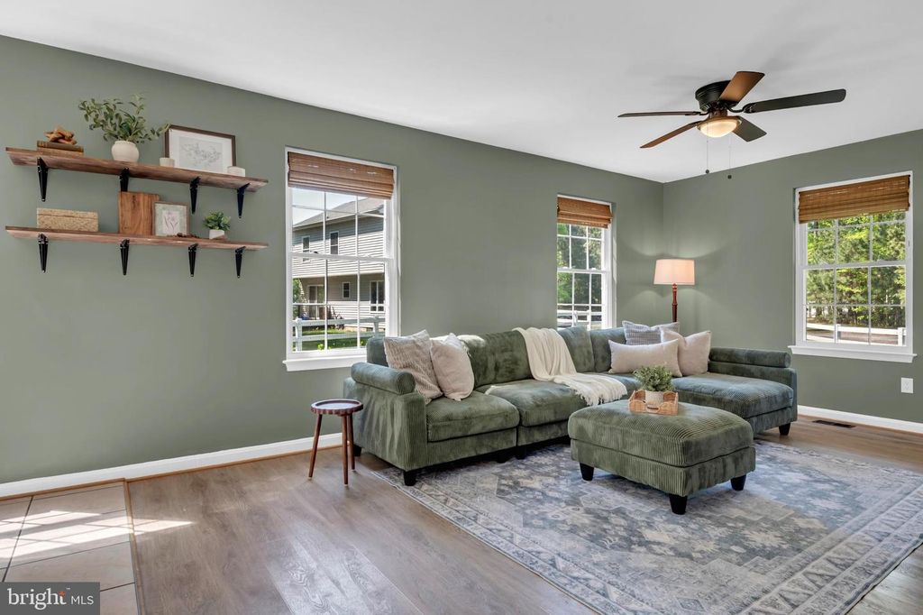 Image 11 of property listing at 118 STEWART LN, Grasonville, MD 21638