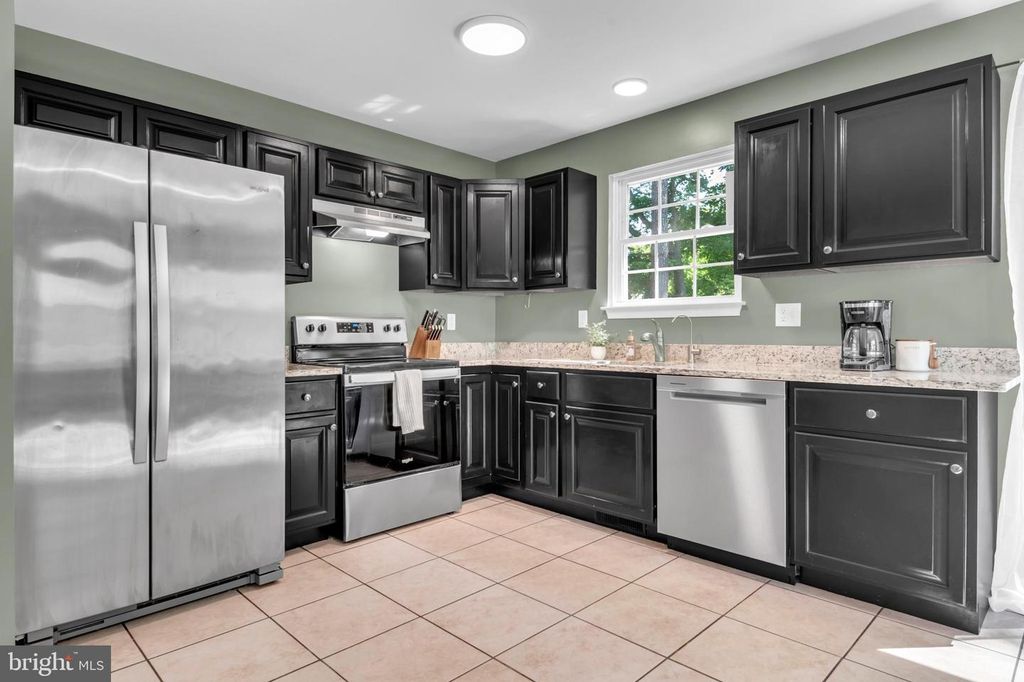 Image 18 of property listing at 118 STEWART LN, Grasonville, MD 21638