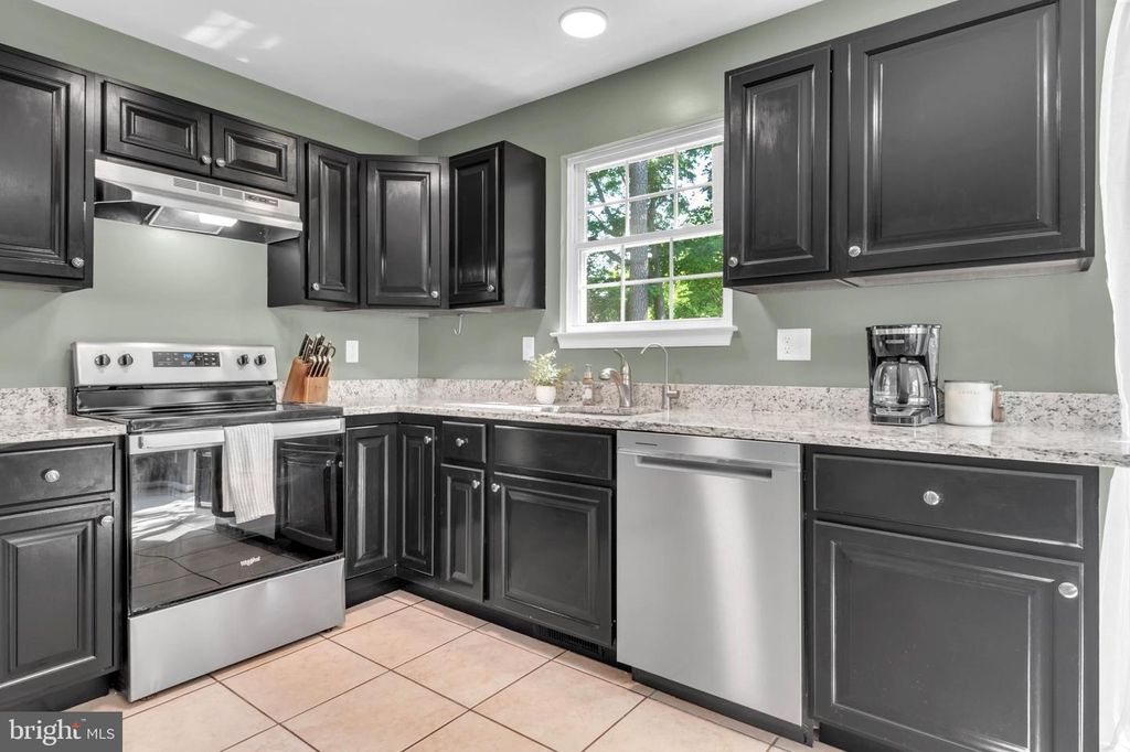 Image 19 of property listing at 118 STEWART LN, Grasonville, MD 21638