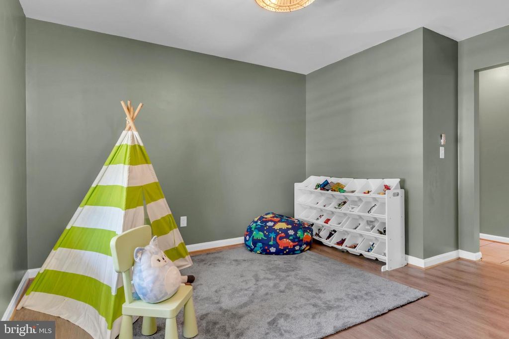 Image 21 of property listing at 118 STEWART LN, Grasonville, MD 21638