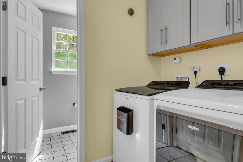 Image 24 of property listing at 118 STEWART LN, Grasonville, MD 21638