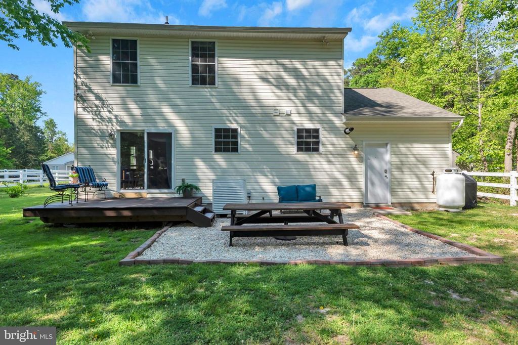 Image 33 of property listing at 118 STEWART LN, Grasonville, MD 21638