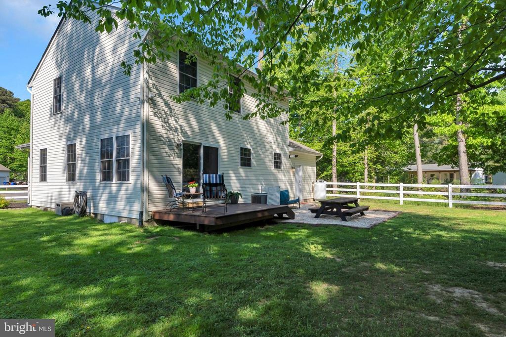 Image 34 of property listing at 118 STEWART LN, Grasonville, MD 21638