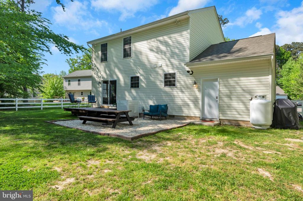 Image 35 of property listing at 118 STEWART LN, Grasonville, MD 21638