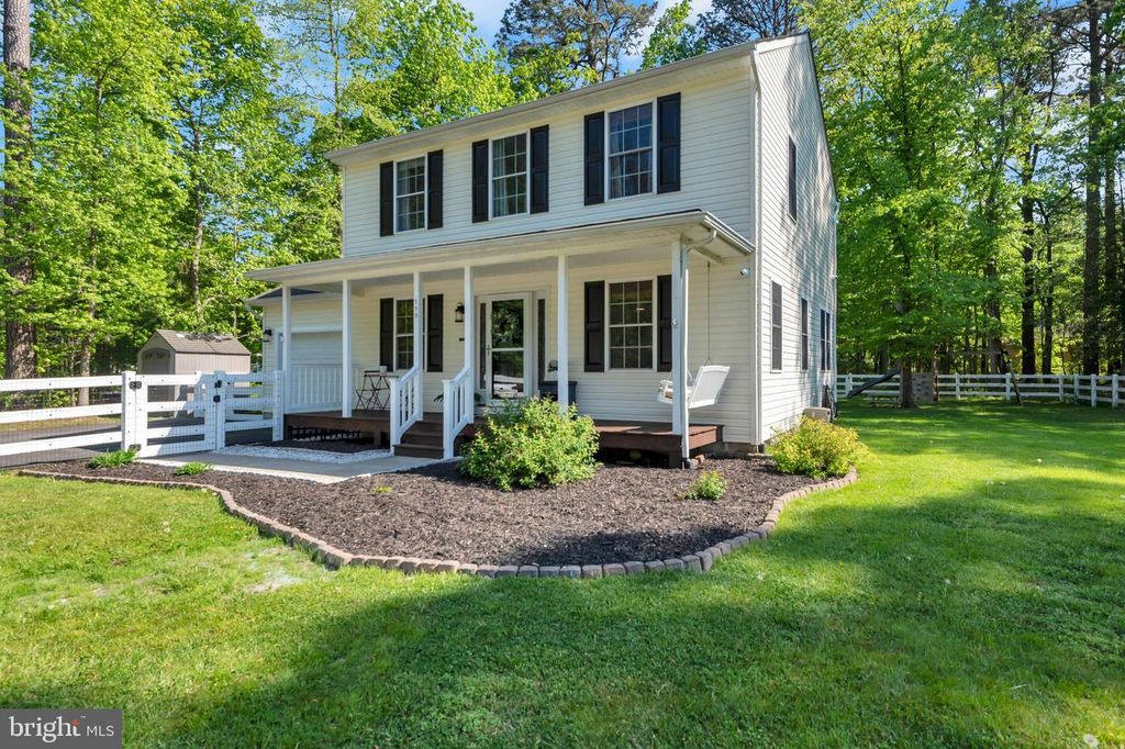 Image 4 of property listing at 118 STEWART LN, Grasonville, MD 21638