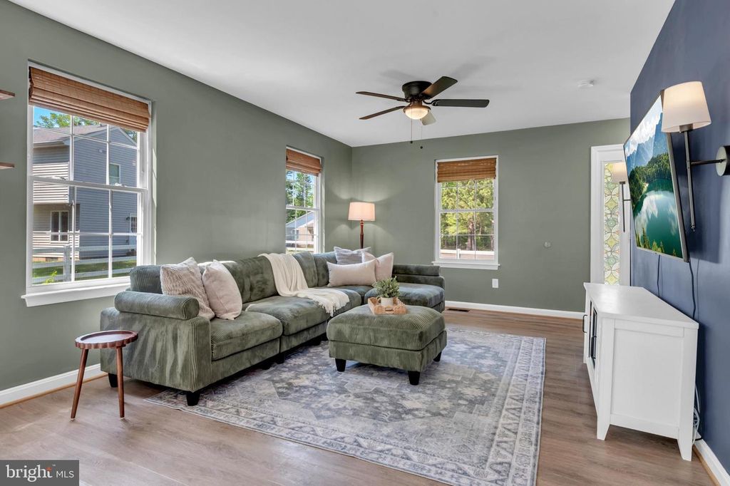 Image 9 of property listing at 118 STEWART LN, Grasonville, MD 21638