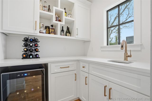 7409 S Chestnut Avenue, Broken Arrow, OK 74011