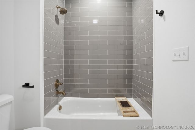 7409 S Chestnut Avenue, Broken Arrow, OK 74011