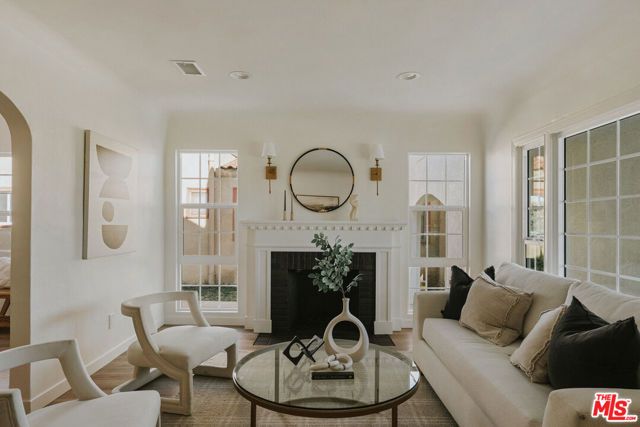 3439 W 59th Place, Los Angeles, CA 90043