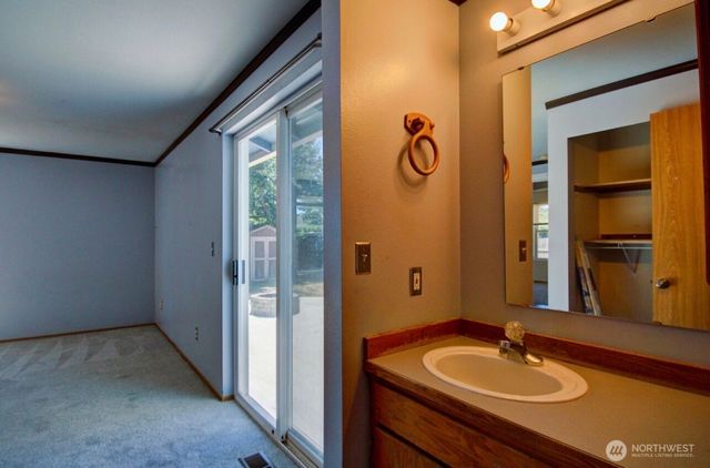 1206 Crystal Lane, Burlington, WA 98233
