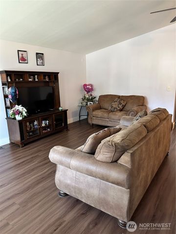 1206 Crystal Lane, Burlington, WA 98233