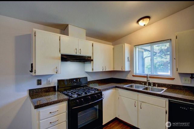 1206 Crystal Lane, Burlington, WA 98233