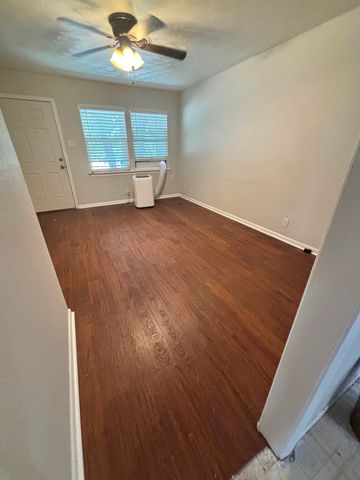 1204 Stuart Road, Denton, TX 76209