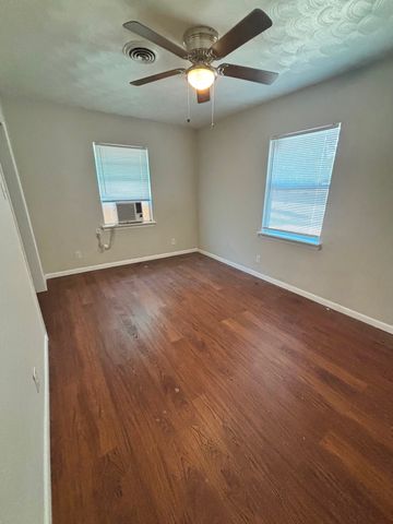1204 Stuart Road, Denton, TX 76209